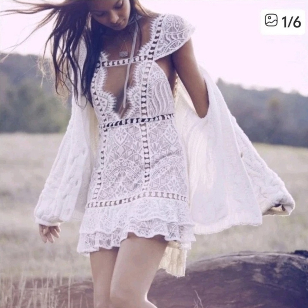 FOR LOVE AND LEMONS Emerie Sleeveless White Lace Illusion Mini Dress S NWT